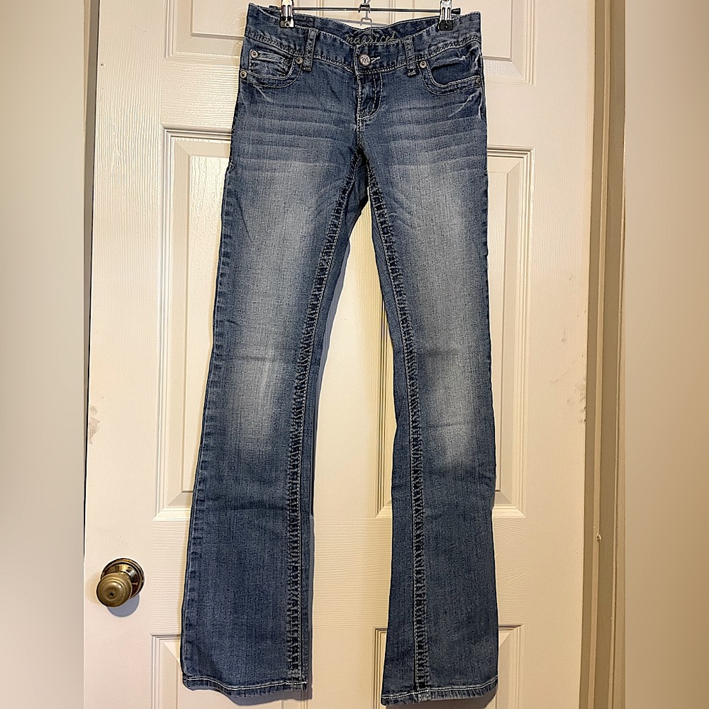 Maurices Light/Med Wash Bootcut Jeans